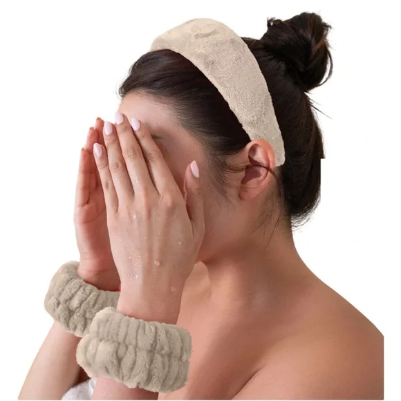 NWT The Original MakeUp Eraser Drip Eraser 3 Piece Spa Set in Sweet Cream SEALED - Picture 4 of 14